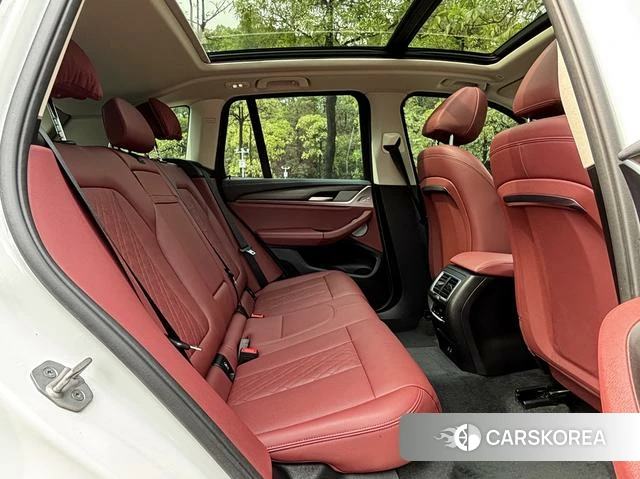 BMW X3 id 3968849 из Китая 17