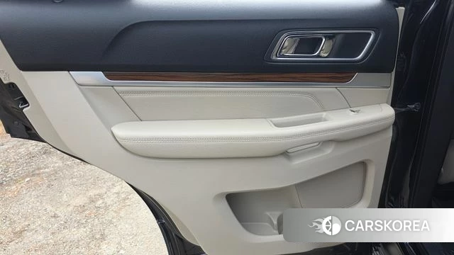 Ford Explorer id 4384808 из Кореи 17