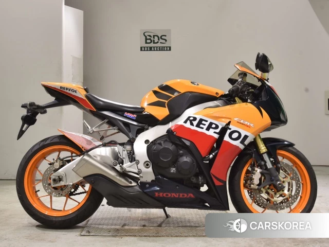 Проданный Honda CBR1000RR 2013 из Японии