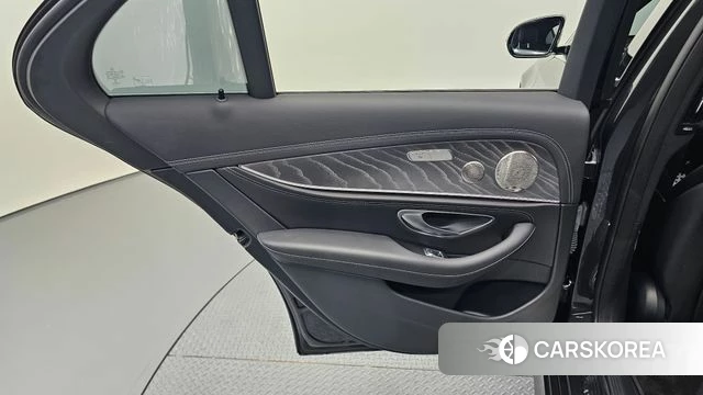 Mercedes-Benz E-Class W213 id 4267576 из Кореи 17