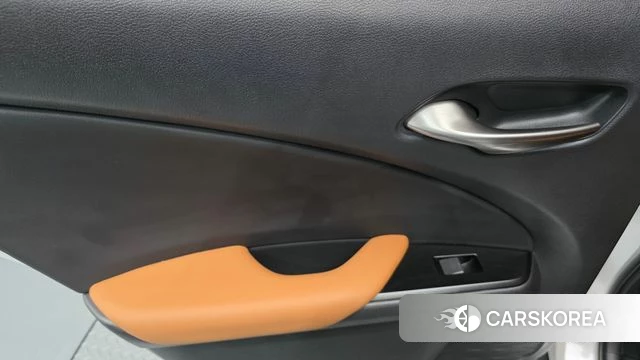 Lexus UX250h id 4458507 из Кореи 17