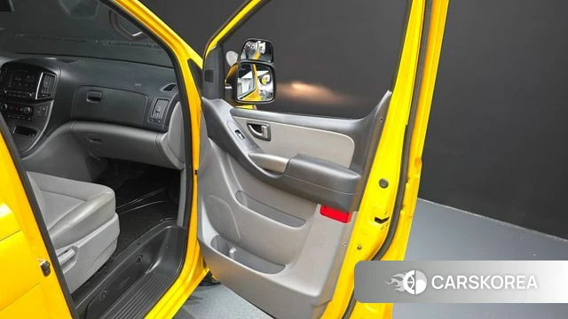 Hyundai The New Grand Starex id 4943353 из Кореи 17