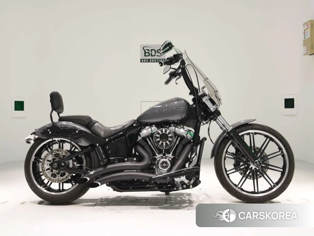 Проданный Harley-Davidson Softail Breakout FXBRS1868 2022 из Японии, фото 2