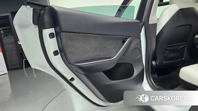 Tesla Model Y id 4834753 из Кореи 17