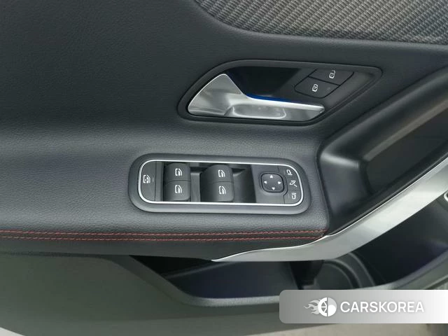 Mercedes-Benz Class A id 4210260 из Китая 17