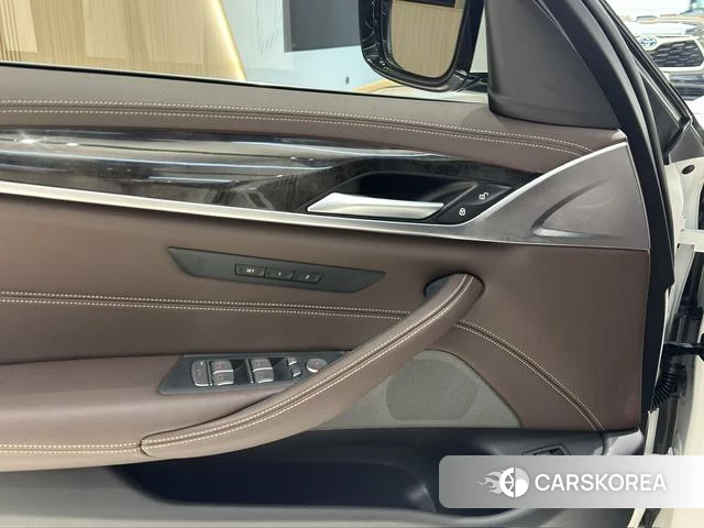 BMW 5 series id 4273405 из Китая 17