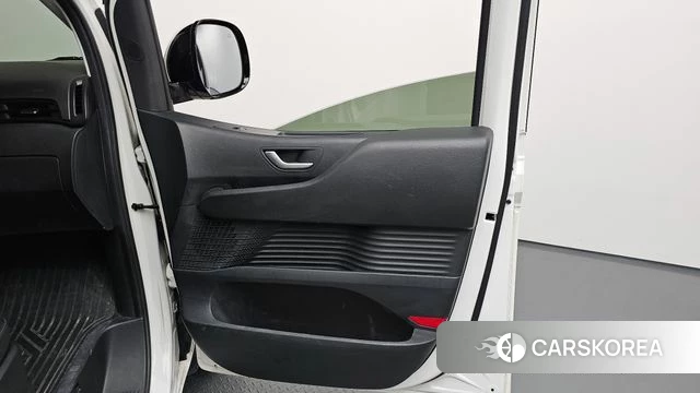 Hyundai Staria id 4376280 из Кореи 17