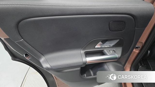 Mercedes-Benz EQA H243 id 4603713 из Кореи 17