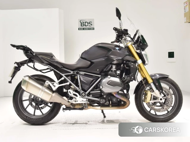Проданный BMW R1200R 2015 из Японии