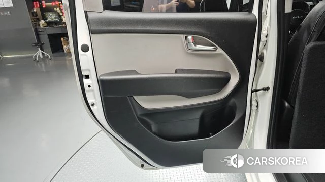 Kia The New Kia Ray EV id 4871066 из Кореи 17