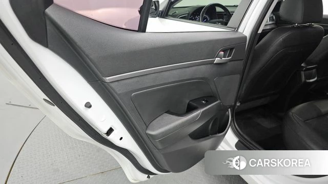 Hyundai Avante AD id 4508732 из Кореи 17