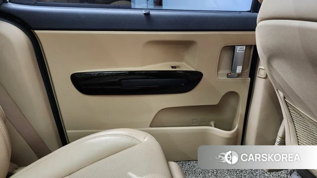 Kia The New Carnival id 4568544 из Кореи 17