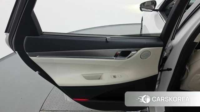 Hyundai The New Grandeur IG Hybrid id 4731111 из Кореи 17