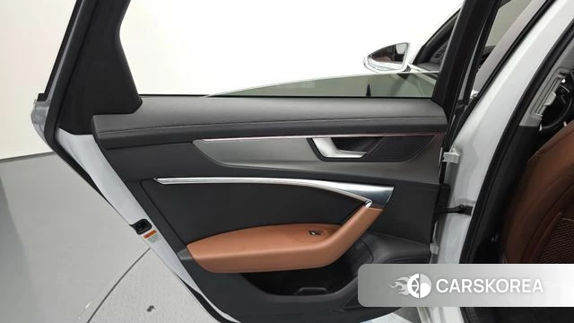 Audi A6 (C8) id 4388356 из Кореи 17