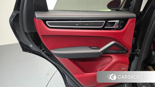 Porsche Cayenne (PO536) id 4310588 из Кореи 17