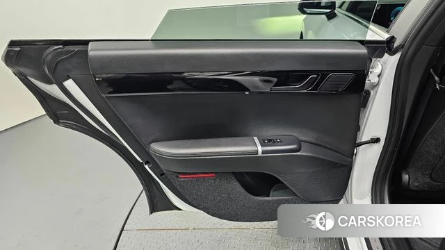 Hyundai Grandeur (GN7) id 4292212 из Кореи 17