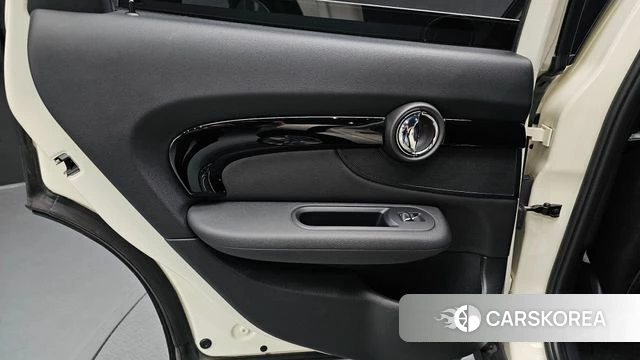Mini Cooper Clubman id 4397385 из Кореи 17