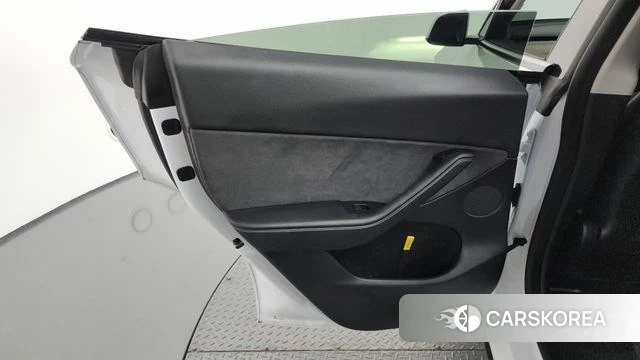 Tesla Model Y id 4640581 из Кореи 17