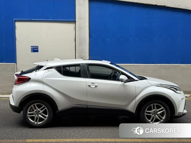 Toyota C-HR id 4255769 из Китая 17