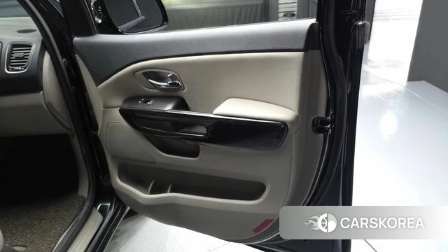 Kia The New Carnival id 4596398 из Кореи 17