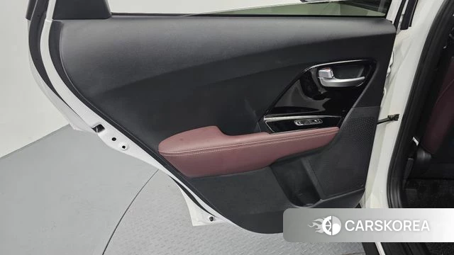 Kia The New Niro id 4604060 из Кореи 17
