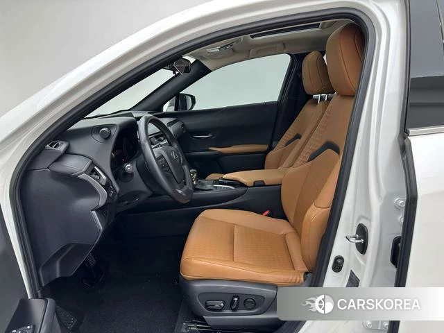 Lexus UX id 3858005 из Китая 17