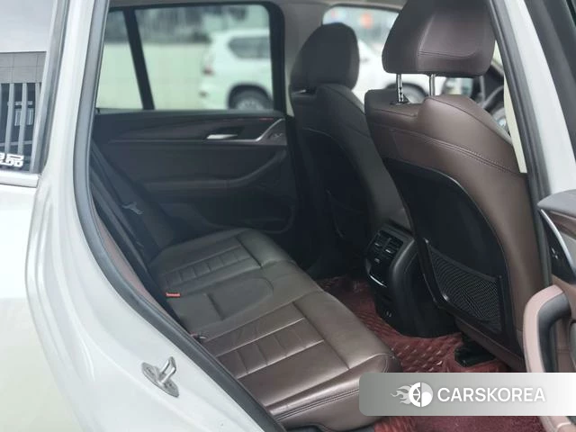 BMW X3 id 4299408 из Китая 17