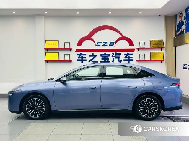Nissan N6 id 4260870 из Китая 17