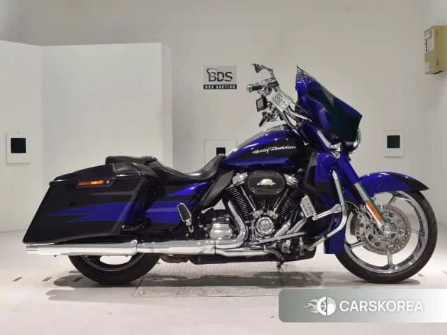 Проданный Harley-Davidson Street Glide FLHXSE1800 CVO 2017 из Японии