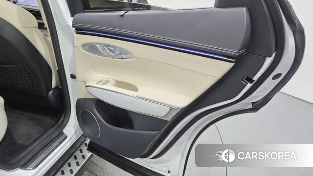 Genesis GV70 id 4279900 из Кореи 17