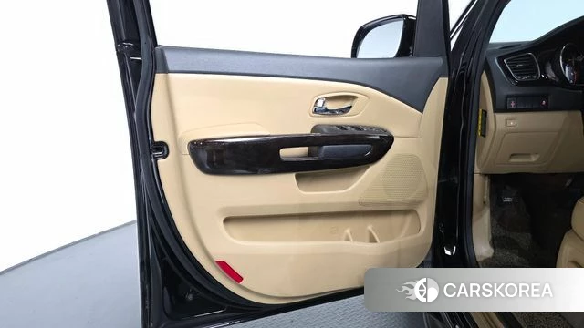 Kia The New Carnival id 4760351 из Кореи 17