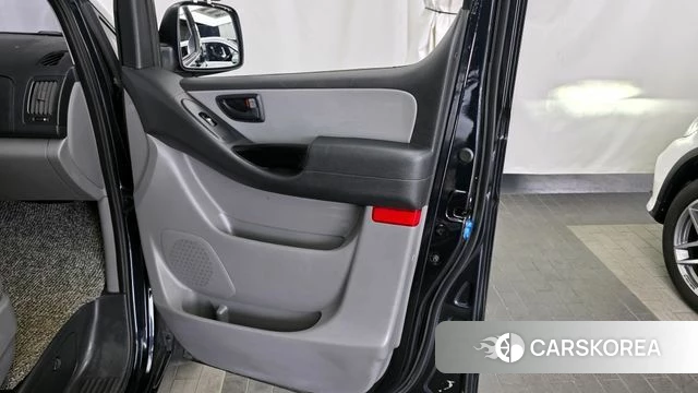 Hyundai The New Grand Starex id 4384198 из Кореи 17
