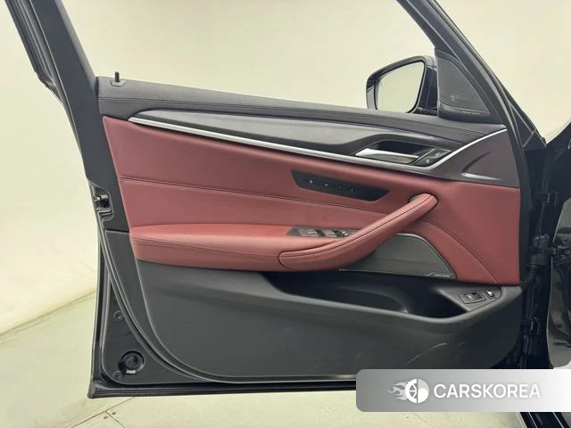 BMW 5 series PHEV id 4257244 из Китая 17