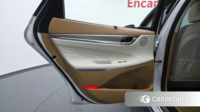 Hyundai The New Grandeur IG Hybrid id 4683457 из Кореи 17