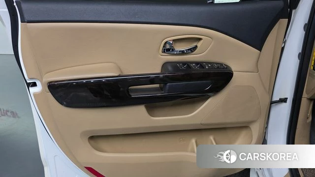 Kia The New Carnival id 4759943 из Кореи 17