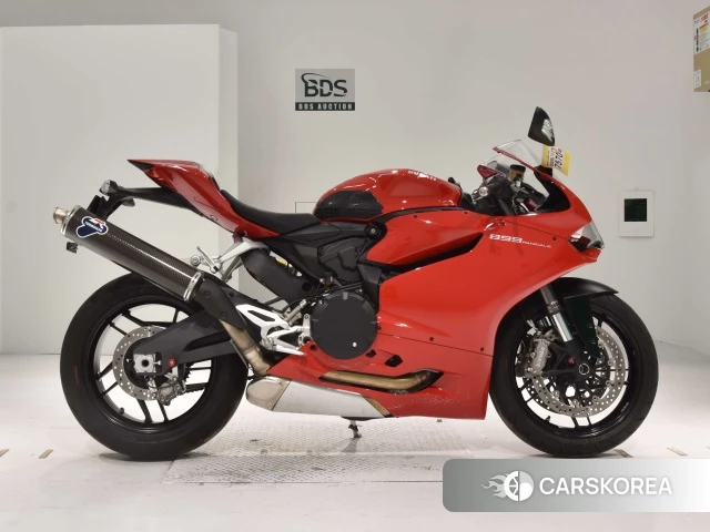Проданный Ducati 899 PANIGALE 2013 из Японии