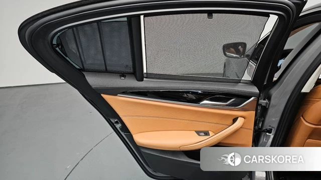 BMW 5 Series (G30) id 4592479 из Кореи 17