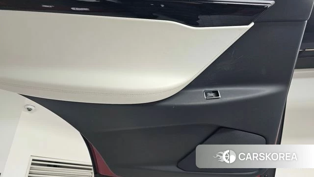 Tesla Model X id 4684241 из Кореи 17