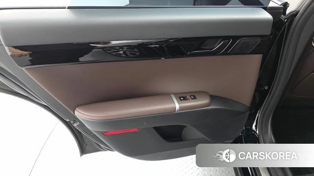 Hyundai Grandeur (GN7) id 4243359 из Кореи 17
