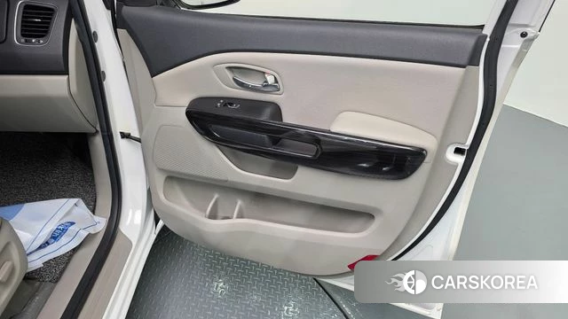 Kia The New Carnival id 4708626 из Кореи 17