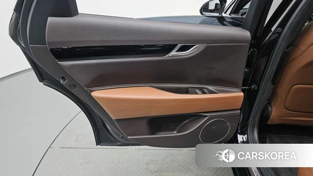 Genesis G80 (RG3) id 4330418 из Кореи 17