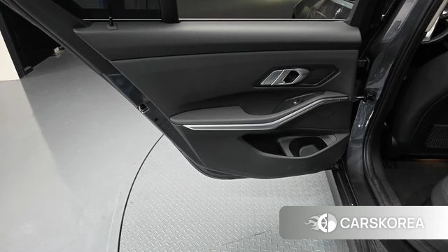 BMW 3 Series (G20) id 4224621 из Кореи 17