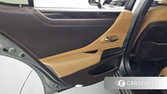 Lexus ES300h 7th generation id 4362979 из Кореи 17