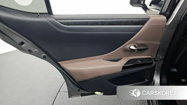 Lexus ES300h 7th generation id 4624663 из Кореи 17