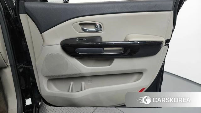 Kia The New Carnival id 4448036 из Кореи 17