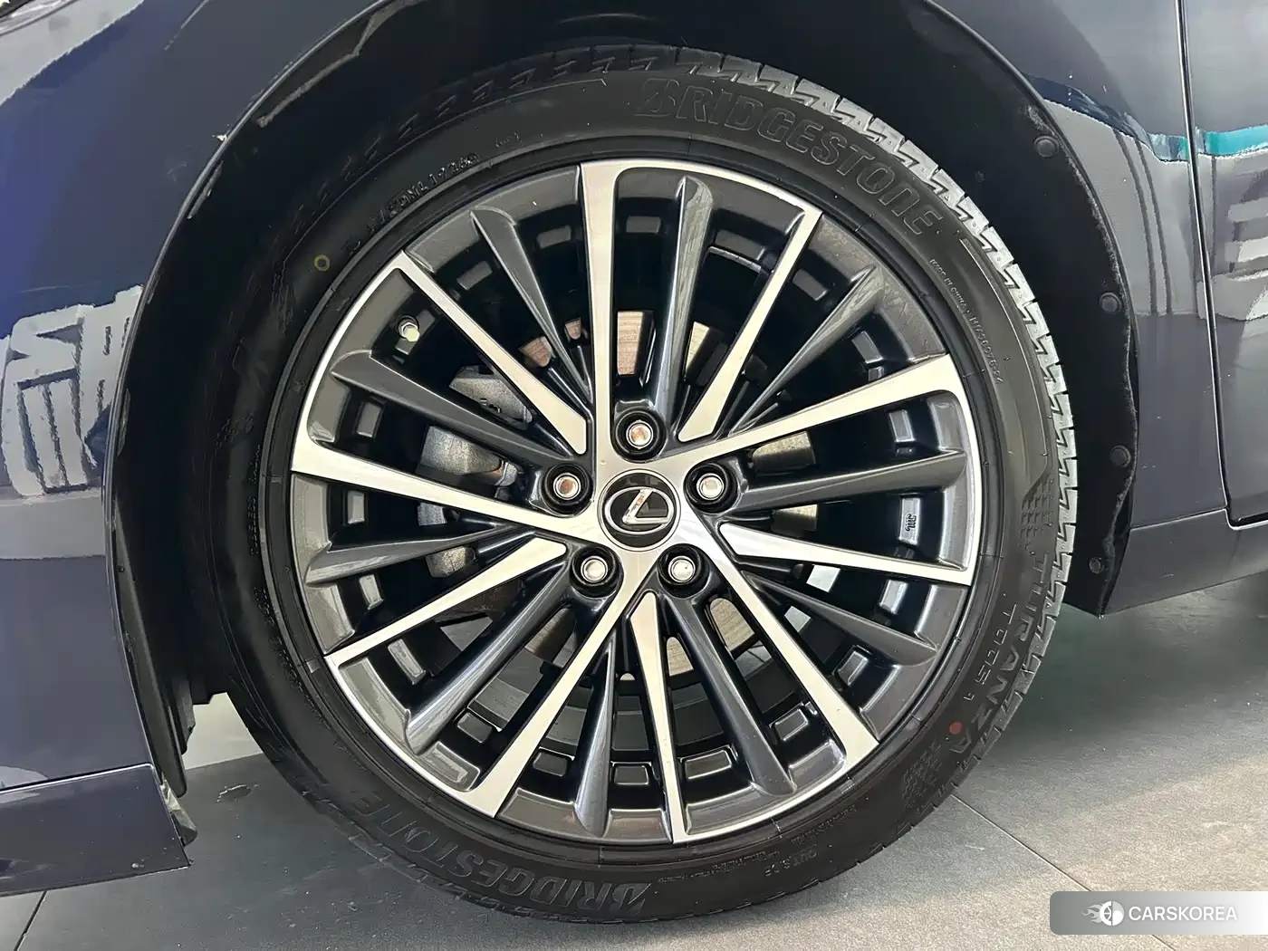 Lexus ES id 4547210 из Китая 17