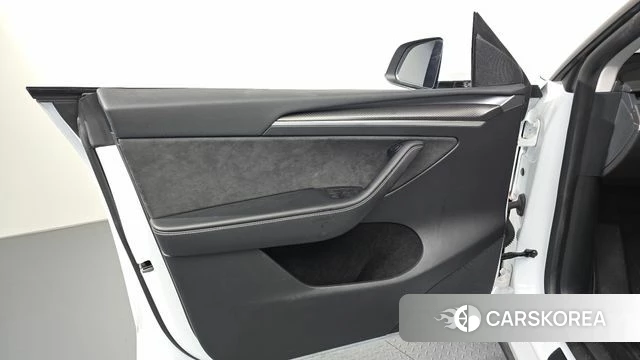Tesla Model Y id 4488343 из Кореи 17