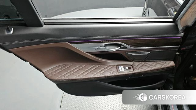 BMW 7 Series (G11) id 4285188 из Кореи 17