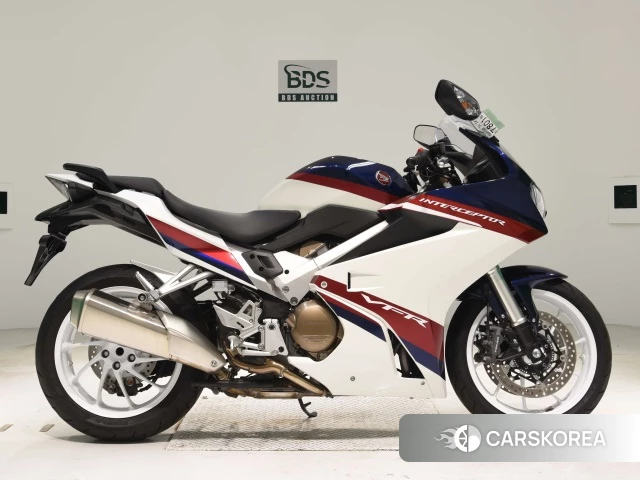 Проданный Honda VFR800F 2019 из Японии