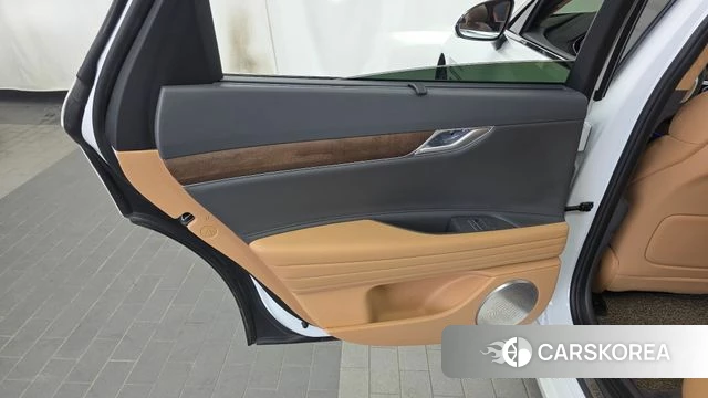 Genesis G80 (RG3) id 4593990 из Кореи 17